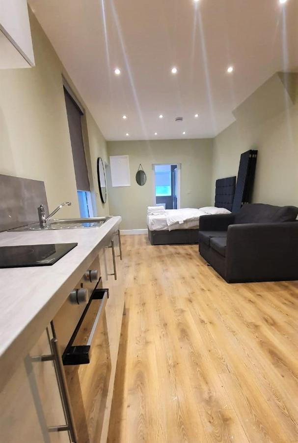 Modern Studio Apartments Londres Exterior foto