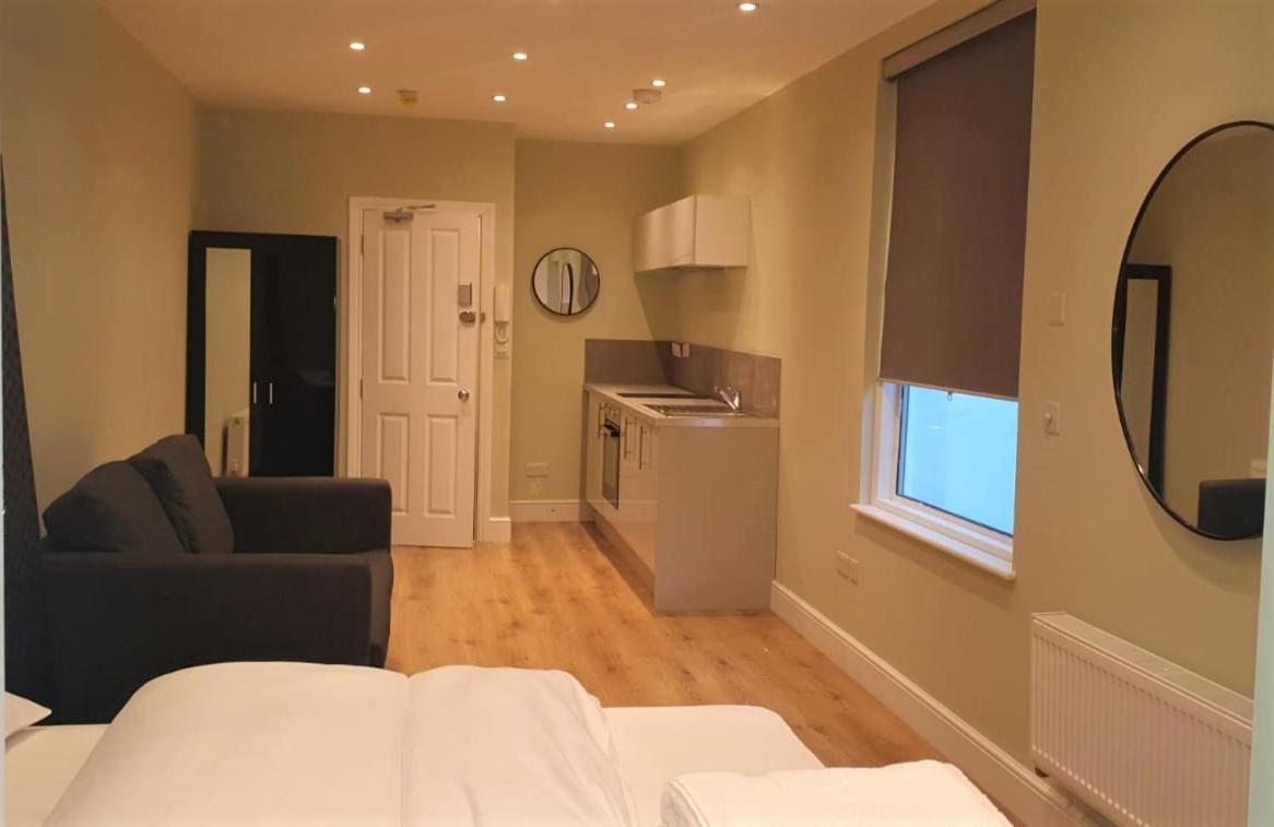 Modern Studio Apartments Londres Exterior foto