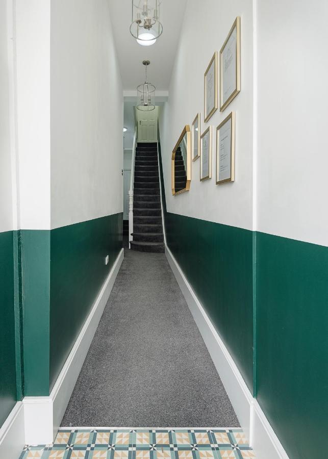 Modern Studio Apartments Londres Exterior foto