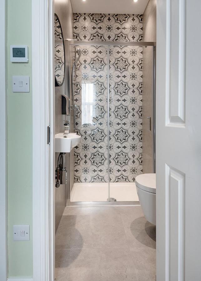 Modern Studio Apartments Londres Exterior foto