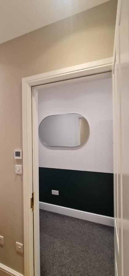 Modern Studio Apartments Londres Exterior foto